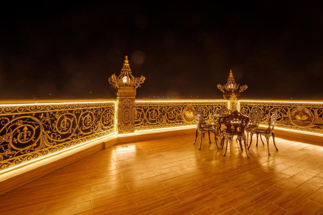 Tri Tam Hotel - Khach San Tri Tam Ben Luc エクステリア 写真