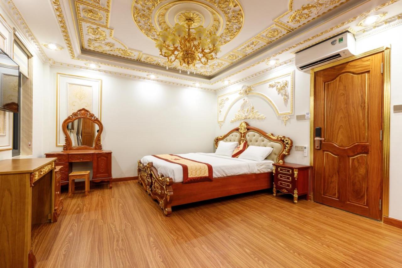 Tri Tam Hotel - Khach San Tri Tam Ben Luc エクステリア 写真