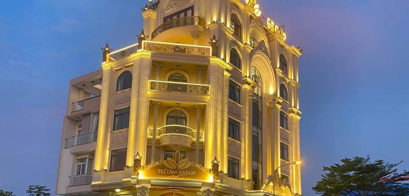 Tri Tam Hotel - Khach San Tri Tam Ben Luc エクステリア 写真
