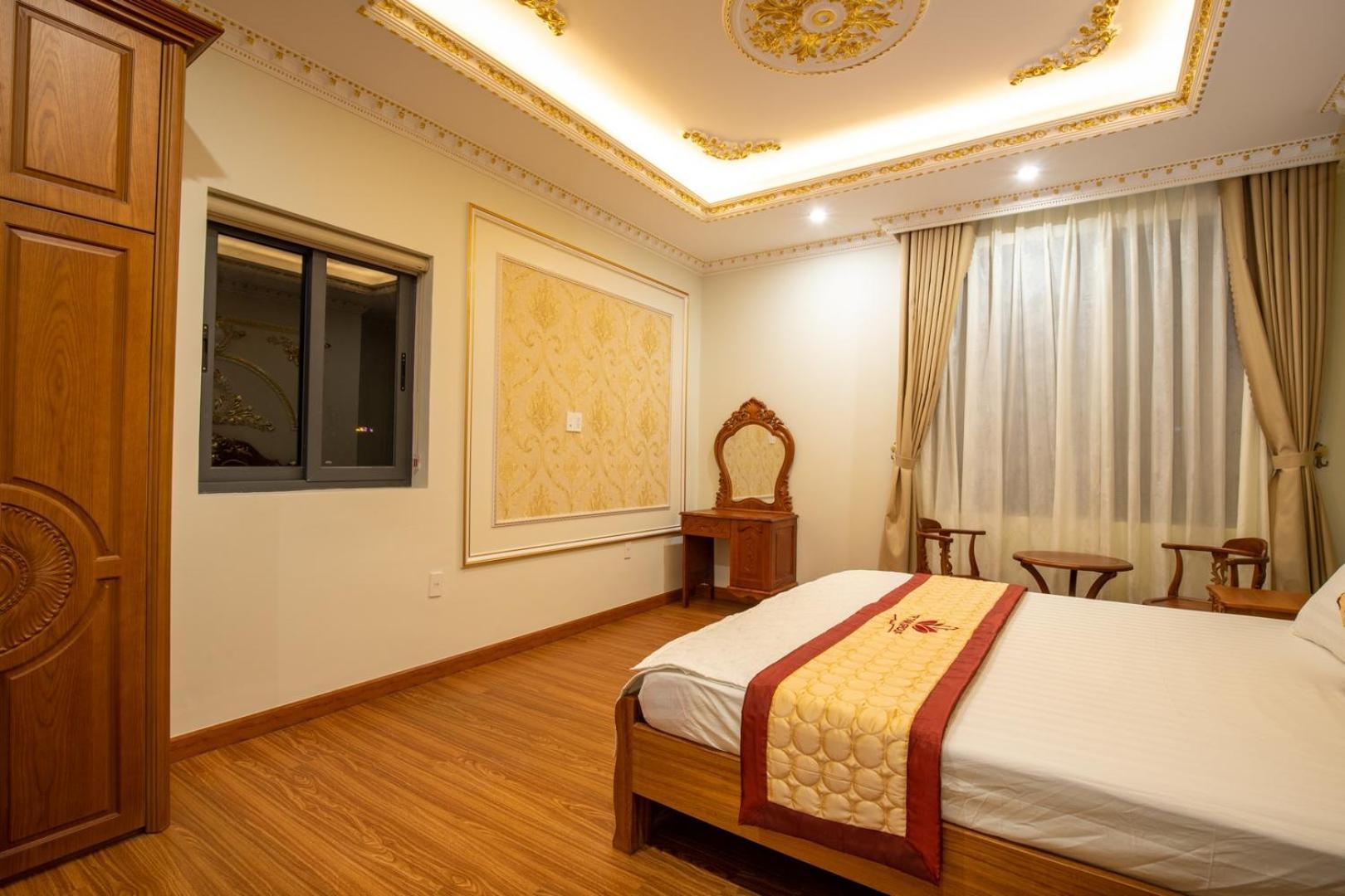 Tri Tam Hotel - Khach San Tri Tam Ben Luc エクステリア 写真