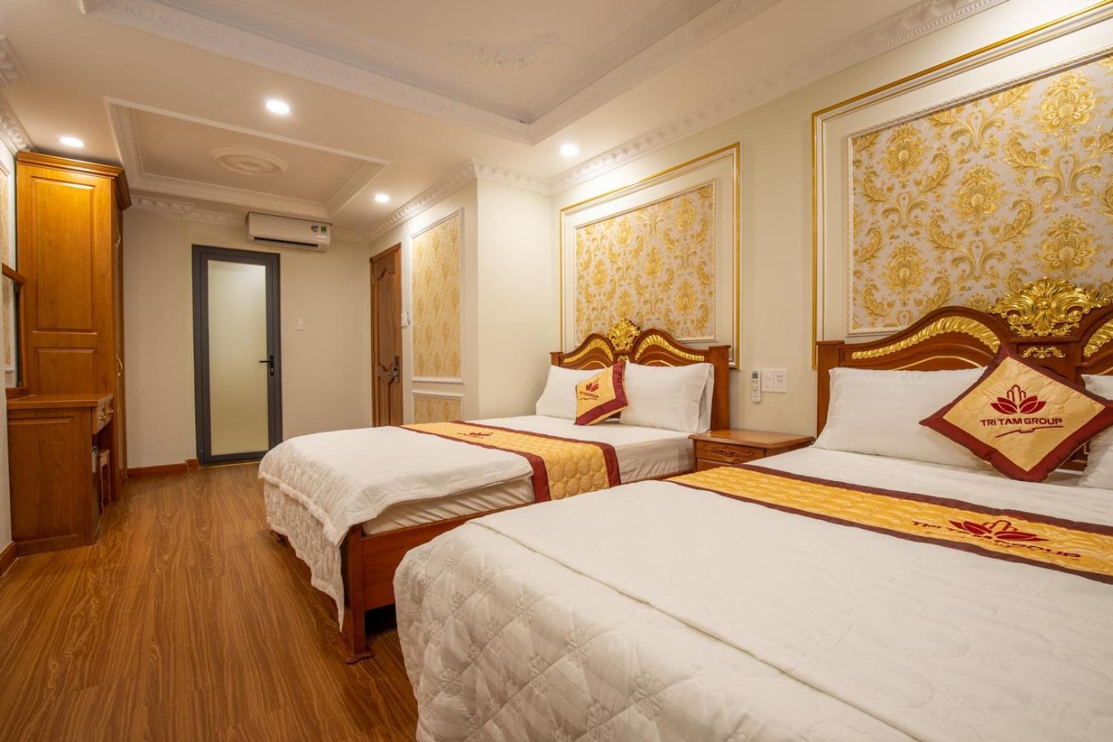 Tri Tam Hotel - Khach San Tri Tam Ben Luc エクステリア 写真